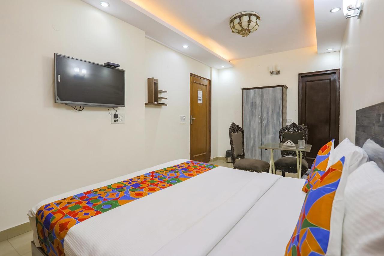 Fabexpress Jpm Harshdeep Hotell New Delhi Exteriör bild