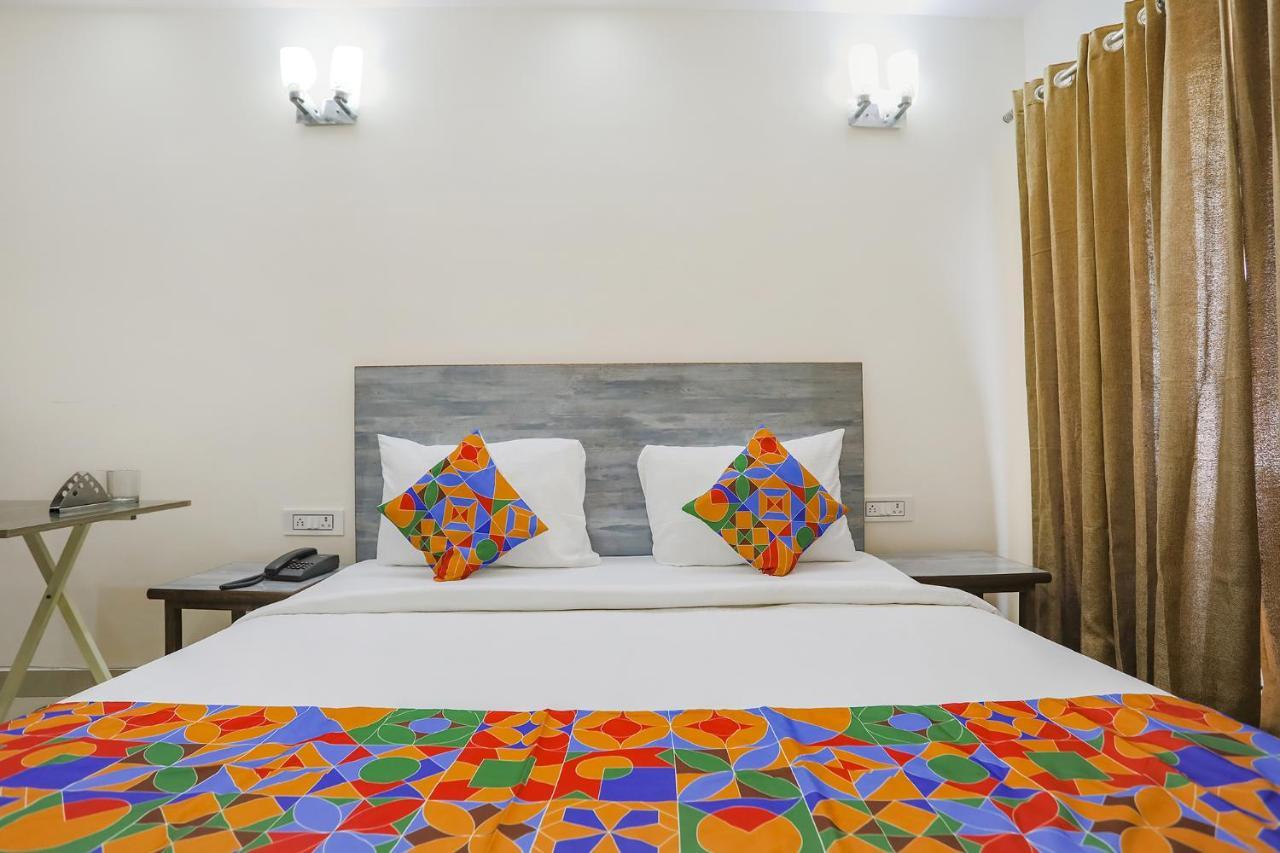 Fabexpress Jpm Harshdeep Hotell New Delhi Exteriör bild