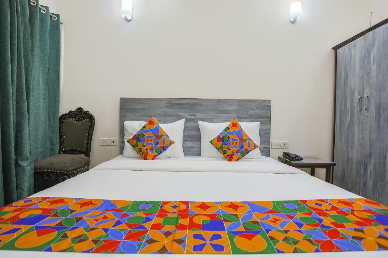 Fabexpress Jpm Harshdeep Hotell New Delhi Exteriör bild