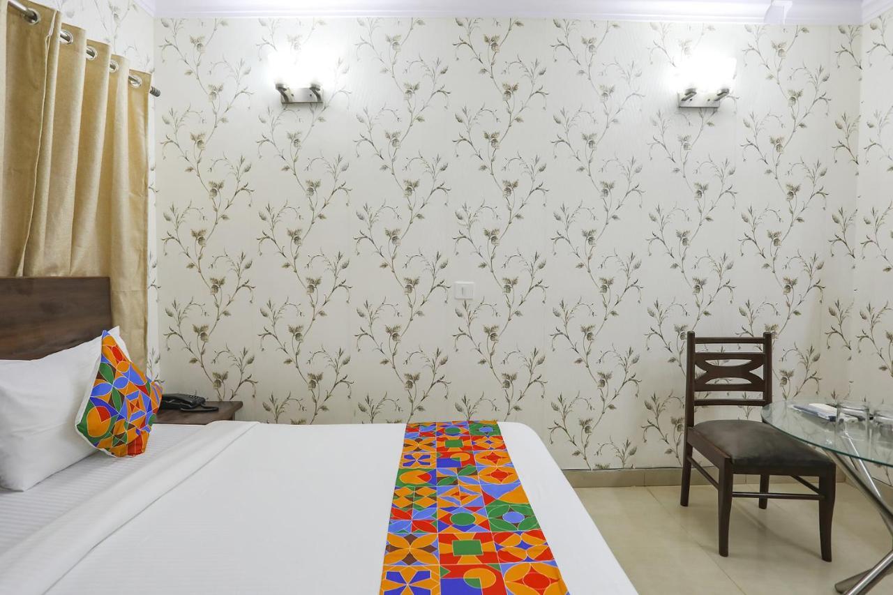 Fabexpress Jpm Harshdeep Hotell New Delhi Exteriör bild